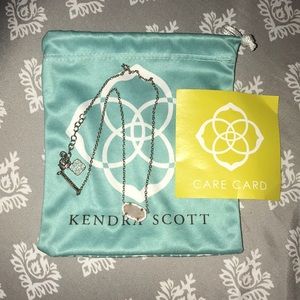 Kendra Scott Necklace 💋 RESERVED